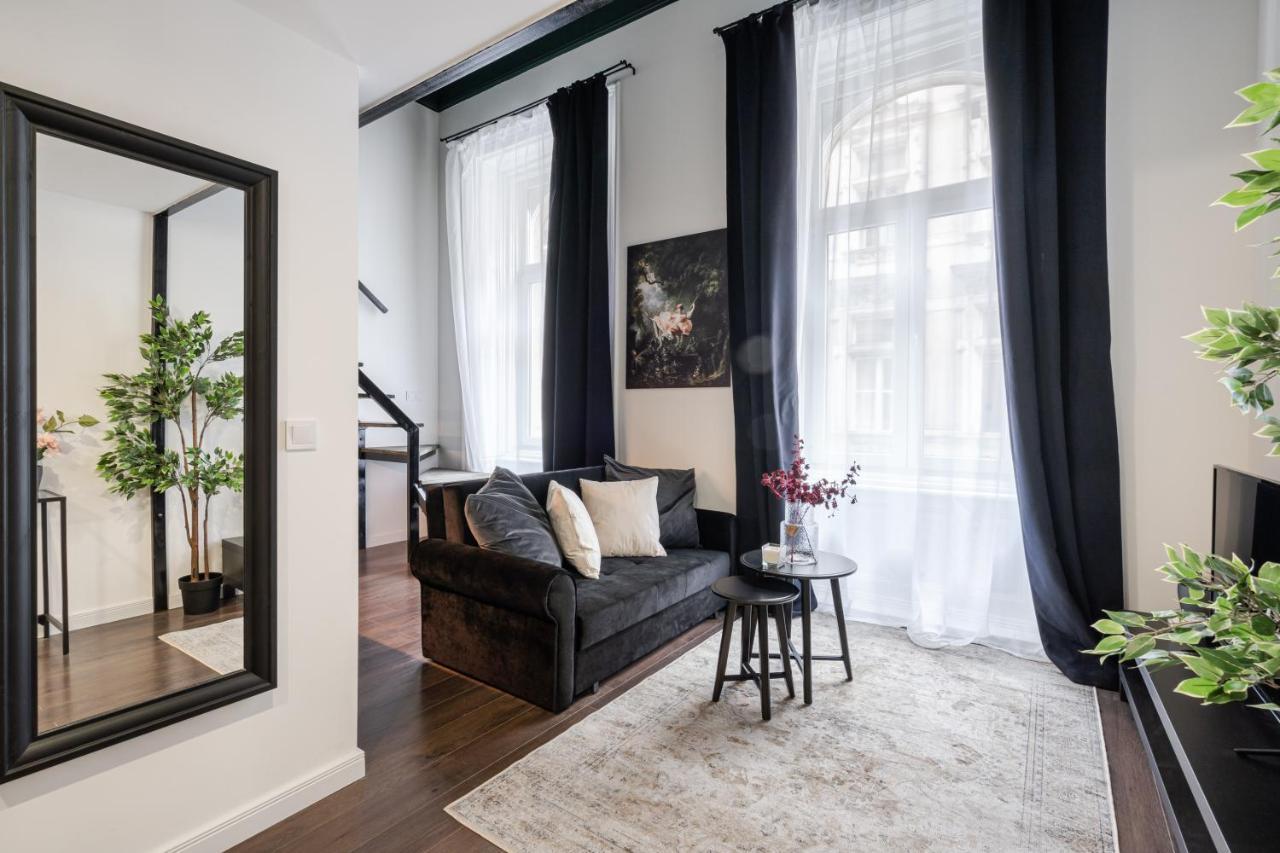 E41 - Trendy Boutique Apartments - Prime Spot By Bqa 부다페스트 외부 사진
