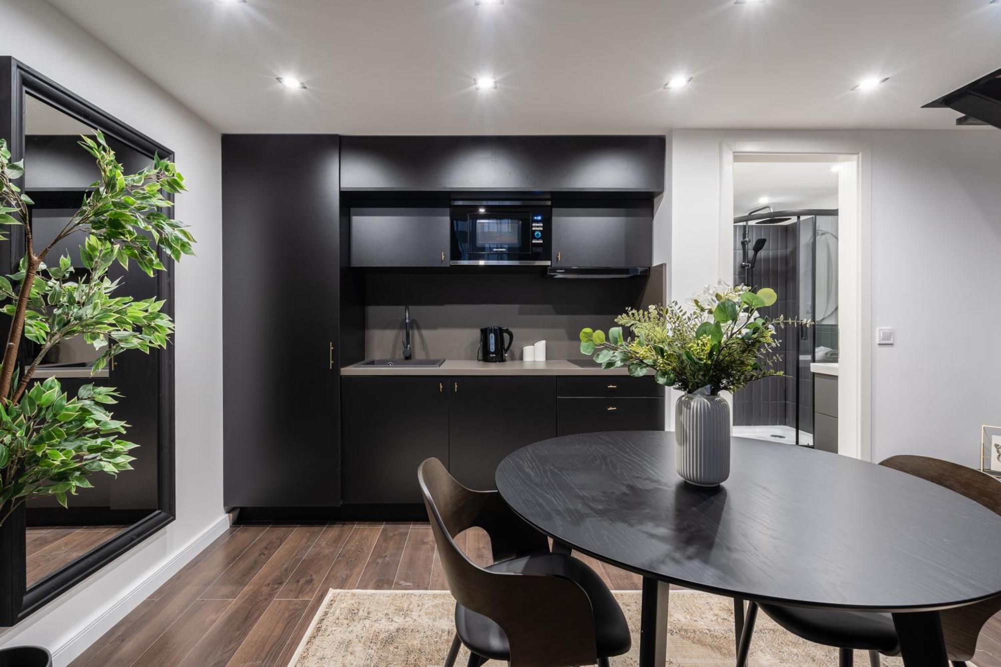 E41 - Trendy Boutique Apartments - Prime Spot By Bqa 부다페스트 객실 사진